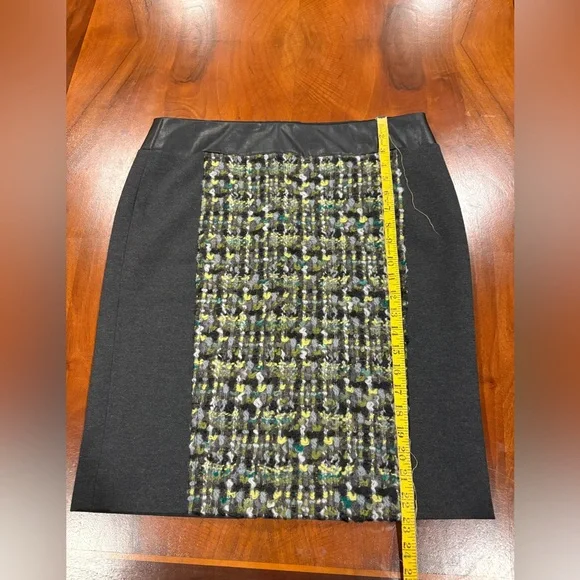 Per Se Black and Green A-Line Skirt, size 10 - Picture 9 of 9